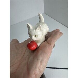 Vintage Goebel Ceramic White Cat Kitten With Red Ball w Germany